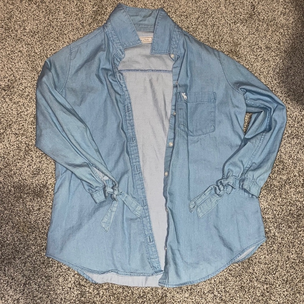 A&F shirt